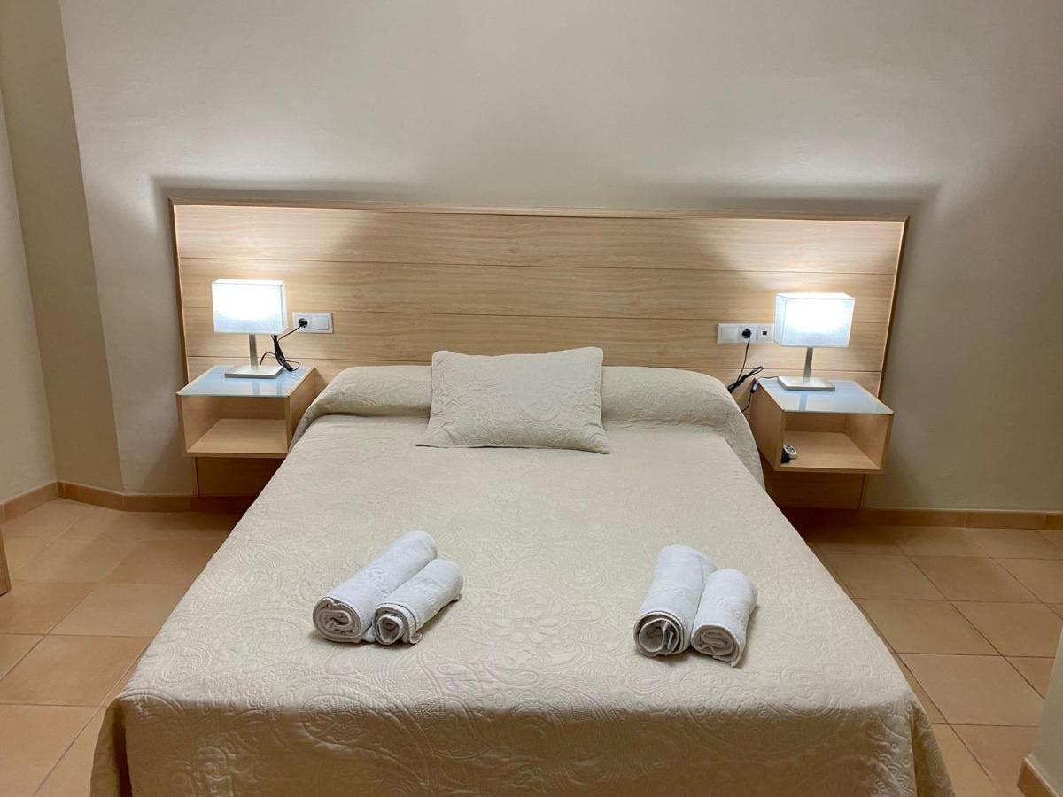 Hotel Sierra De Huesa Luaran gambar