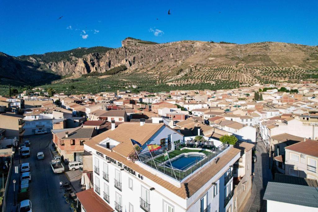 Hotel Sierra De Huesa Luaran gambar