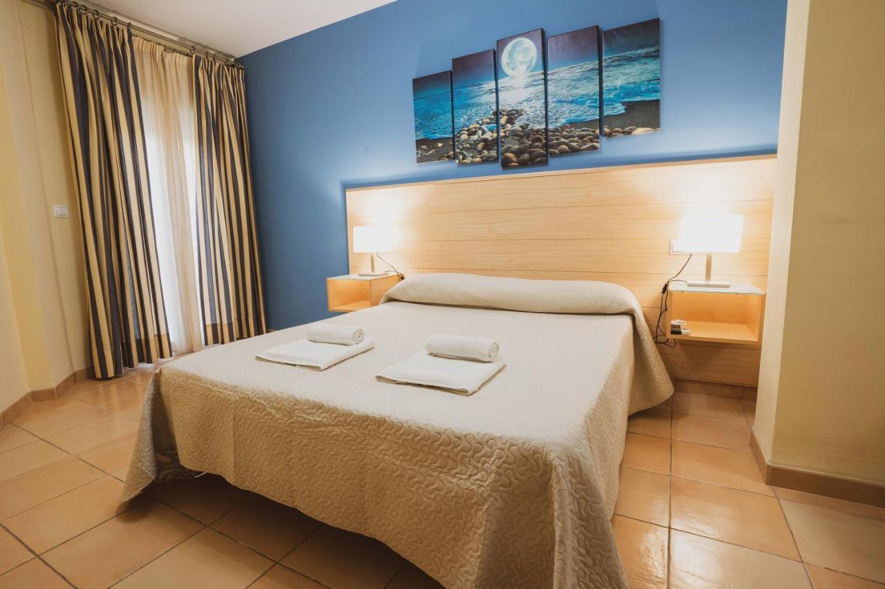 Hotel Sierra De Huesa Luaran gambar